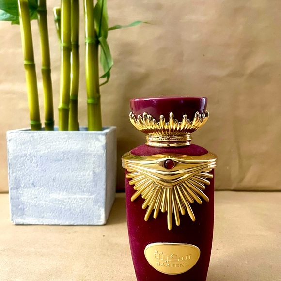 Perfume - Picture 1 of 4